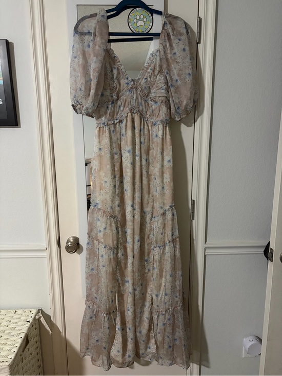 Worth Collective Dresses & Skirts - Boho Floral Puff-Sleeve Maxi Dress in Beige and Light Blue